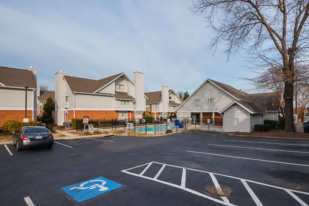 Studio 6 Extended Stay - Greensboro, NC